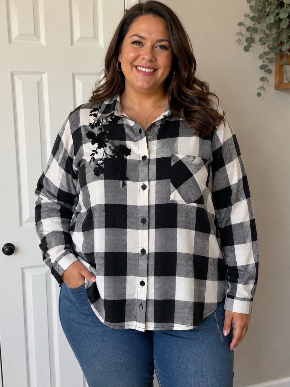 Unique Spectrum Women’s 2x Black & White Plaid Button-Up Floral Embroidered